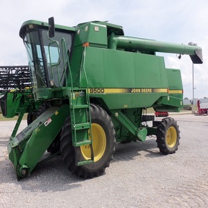 Cosechadora John Deere para Uso Agrícola, Máquina de Alta Capacidad para Cosechar Maíz, Arroz y Trigo con Motor, Disponible Ahora - Product Image 3