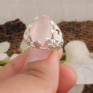แหวนเงินแท้ประดับโรสควอตซ์ธรรมชาติทรงเบเซลสำหรับผู้หญิง เหมาะสำหรับงานปาร์ตี้และเป็นของขวัญสุดโรแมนติก ขายส่งเครื่องประดับแท้ - Product Image 6