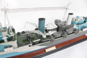 Maquette de Navire de Guerre Britannique HMS BELFAST en Bois Faite à la Main, Décoration Nautique pour la Maison, Fabriquée en Métal Laiton, Fabricant Vietnamien - Product Image 4