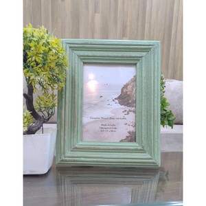 Rustic Sage Green Wood <b>Round</b> Photo <b>Frame</b> 5x7 Tabletop Installation Durable Lightweight Eco-friendly Wholesale India - Product Image 1