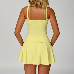 Conjunto de uniforme de tenis más vendido para mujer, camiseta de tenis y falda pantalón de tela transpirable de secado rápido - Product Image 2