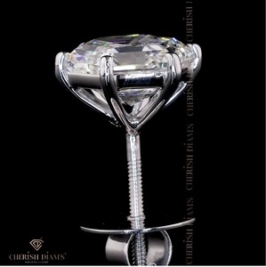Boucles d'oreilles clous en diamant taillé hexagonal au design unique, certifiées IGI et pureté VVS, pour l'exportation en gros depuis l'Inde - Product Image 3