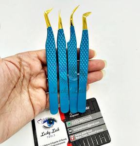 แหนบต่อขนตาปลอมทำจากสเตนเลสสตีลปลายแหลมสีทองมีโลโก้ตามสั่ง - Product Image 2