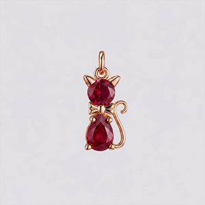 Pendentif Chat en Rubis Plaqué Or Rose, Charme Chat Mignon avec Pierre Rubis Facettée, Bijou Animal, Collier Charme, Cadeau pour Elle, Fait Main - Product Image 1