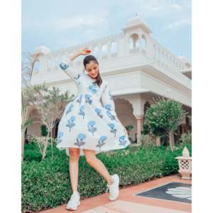 Vestido con Estampado Floral en Azul Escarchado, Transpirable, Cintura Imperio, Talla XS, para Uso Diario - Product Image 2