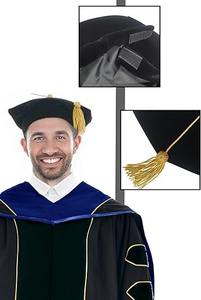 ชุดครุยสำเร็จการศึกษาระดับปริญญาเอกแบบดีลักซ์ พร้อมหมวกและปลอกครุยทรงแปดเหลี่ยม พร้อมแถบสีทอง ชุดเครื่องราชอิสริยาภรณ์ระดับปริญญาเอก - Product Image 4