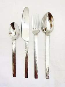 Ensemble de couverts en acier inoxydable 4 pièces, lavable au lave-vaisselle et durable, finition miroir, pour mariages, hôtels et traiteurs. - Product Image 4