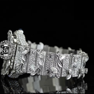 Montre de luxe en or rose sertie de diamants de qualité supérieure, idéale pour les cadeaux et les occasions spéciales, disponible à prix d'exportation depuis l'Inde. - Product Image 3