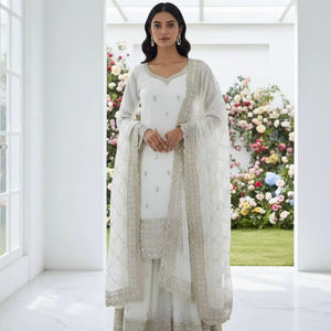 ชุดปาลาซโซผ้าไหม GMY สีขาวบริสุทธิ์ ปักลายอย่างหรูหรา พร้อมผ้าคลุมไหล่ - Product Image 1