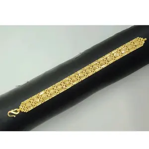 Bracelet pour homme en or jaune 22 carats, bijoux traditionnels et modernes pour un usage quotidien, avec un design de maillons lourdement sculptés, finition haut de gamme - Product Image 2