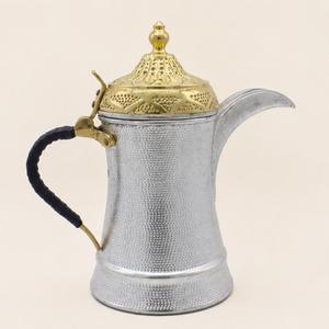 Hammered <b>Arabic</b> Dallah Coffee Pot with Golden Brass Lid Middle Eastern Silver Coffee Kettle Custom Logo Stainless Steel <b>Tea</b> Pot - Product Image 5