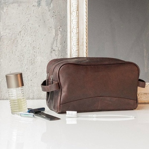 Classic Leather Toiletry <b>Bag</b> Rectangle Shape Durable <b>Storage</b> For Bathroom Use With Zipper Closure Brown Color - Product Image 4