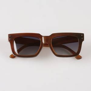 Gafas de cuerno de búfalo ecológicas hechas a mano para jóvenes, monturas de gafas con patrón de rayas para un estilo de vida sostenible de Tradebyd - Product Image 1