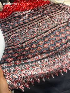 Colección Premium de Sarees de Seda Gajji con Trabajo de Ajrakh y Espejo, Fabricante de la Colección de Conjuntos de Sarees de la India, Suministro al por Mayor - Product Image 5