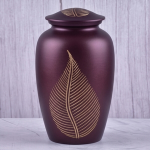 Urna Funeraria para Adultos en Latón Negro y Dorado con Diseño de Hojas, Acabado Mate para Cenizas Humanas, Urna Conmemorativa y Funeraria - Product Image 5