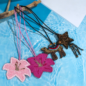 Nouvelle Tendance : Breloques Cœur Noir Mignonnes Personnalisées pour Enfants, Perles Quotidiennes avec Motifs Religieux pour Chrétiens - Product Image 2