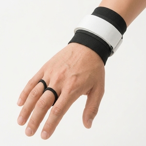 Agarraderas ergonómicas para barras asimétricas, diseñadas para mayor comodidad, rendimiento seguro y mejor manejo de la barra. - Product Image 4