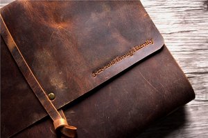 Funda para Libro de Cuero de Cabra Estilo Antiguo, Cubierta Protectora para Cuaderno de Cuero Nappa Suave al Tacto, Fabricación de Cuero OEM LBC-0005 - Product Image 2