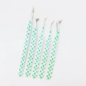 Pinzas de Extensión de Pestañas de Acero Inoxidable de Alta Precisión Revamp International, 90/45 Grados, Antiestáticas, con Punta de Diamante - Product Image 4