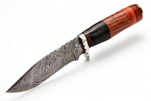 Couteau utilitaire artisanal en acier Damas à pointe tombante, manche en bois segmenté et corne, garde en laiton, outil de terrain - Product Image 5