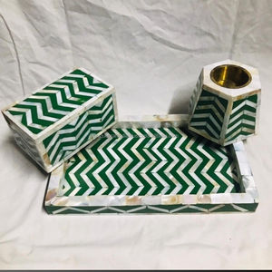 Juego de incienso Bukhoor verde Chevron con bandeja de nácar |   Quemador de Bakhoor y Caja de Incienso Hechos a Mano - Product Image 1