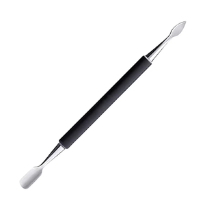 Empujador de Cutículas de Alta Calidad con Mango Recubierto en Negro, Limpiador de Uñas de Doble Punta, Empujadores de Cutículas de Acero Inoxidable Alemán - Product Image 1