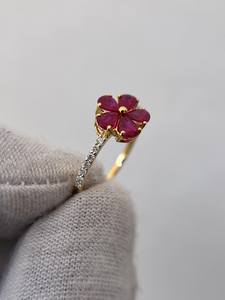 แหวนทับทิมทรงลูกแพร์ ดีไซน์วินเทจ เงินแท้ 925 ชุบทอง 14K ประดับทับทิมแดงเม็ดเดี่ยว แหวนหมั้น - Product Image 3