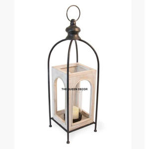 Lanterne suspendue élégante et luxueuse en métal doré et verre, faite à la main, pour balcon domestique, avec pot à bougie unique en béton, en vente - Product Image 2