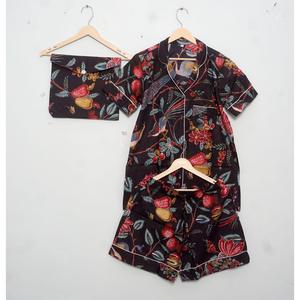 Pijama de algodón personalizado para mujer, de manga corta, con cuello vuelto, estampado a mano, cintura elástica y bolsillo con forma de corazón. - Product Image 5