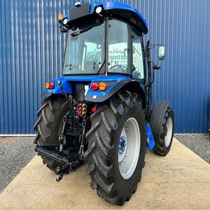 Tractor Solis de alta potencia diseñado para la eficiencia agrícola moderna y un rendimiento en el campo superior, con un motor diésel avanzado. - Product Image 2