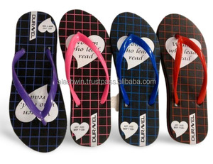 Calzado de alta calidad diseñado para ser usado tanto por hombres como por mujeres, proporcionando comodidad y estilo para todos los disponibles - Product Image 3