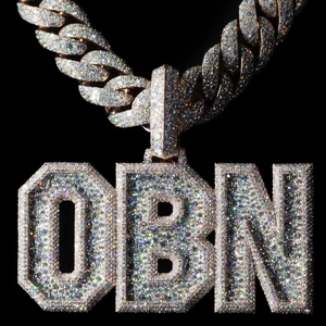 Colgante de Plata de Ley 925 con Letra Personalizada Iced Out, Diamante Moissanita VVS, Colgante de Lujo Estilo Hip Hop, Regalo para Hombres y Mujeres - Product Image 1