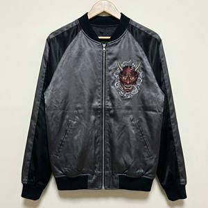 Chaqueta Sukajan Satinada Gris Oscuro Personalizada OEM para Hombre, Chaqueta Bomber Vintage con Bordado Pesado de Máscara Hannya Japonesa - Product Image 6
