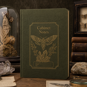 Carnet de notes LABON Cabinet Curiosities en PU vert forêt avec feuille d'or motif papillon et pages d'observation des spécimens - Product Image 3