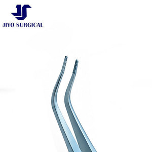 Pinzas de Sutura Curvas JIYO SURGICAL de 3 3/8 Pulgadas con Dientes Finos y Mango Ergonómico, Instrumento de Cirugía General - Product Image 4