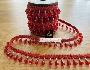 Adorno de Borlas con Pedrería Roja, Poliéster/Algodón, Hecho a Mano, Ecológico, Duradero, Tamaño Pequeño, Decoración DIY - Product Image 1