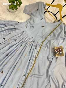 Ensemble Robe et Dupatta en Chinon avec Broderie, Couleur Étonnante et Style Élégant, Fabricant de Mode Féminine Indienne, Exportateur - Product Image 5