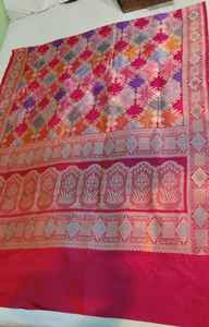 Sari de Seda Brocada Banarasi con Borde de Lujo, Estilo Kanchipuram, Tejido Jacquard, Sari Tradicional Indio para Fiestas - Product Image 2