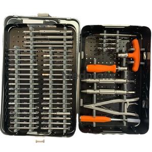 Kit de Instrumentos Veterinarios Ortopédicos para Extracción de Tornillos Rotos con Caja de Esterilización - Product Image 1