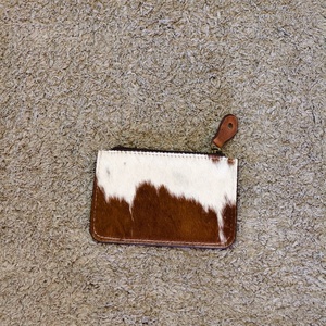 2026 Wholesale New Arrival Venus LeathersWere Women's Floral Decorated Hand Tooling Genuine Leather <b>RFID</b> Blocking <b>Wallet</b> - Product Image 2
