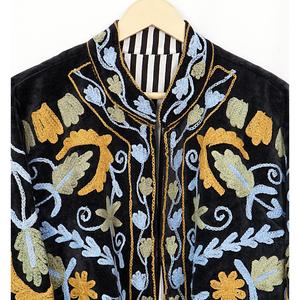 Veste Suzani en velours doux et respirant pour femme, faite à la main, motif floral imprimé, manches longues, en coton tissé, prête pour l'automne - Product Image 2