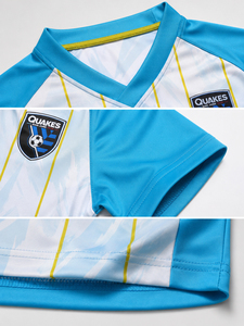 Conjunto de Uniforme de Fútbol Personalizado con Cuello en V, Manga Corta, Sublimado, Transpirable, Unisex para Adultos, con Rayas - Product Image 3