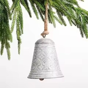 Cloche de Noël en métal à suspendre, au look vintage élégant, pour ornement d'arbre de Noël, décoration intérieure festive et idées de cadeaux de Noël - Product Image 5