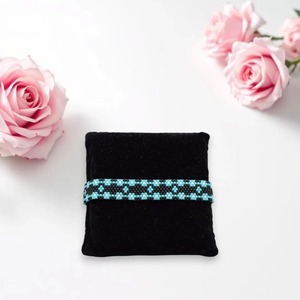 Pulsera de cuentas hecha a mano, caja de terciopelo negro, diseño exquisito y moderno, regalo para el Día de San Valentín - Product Image 5