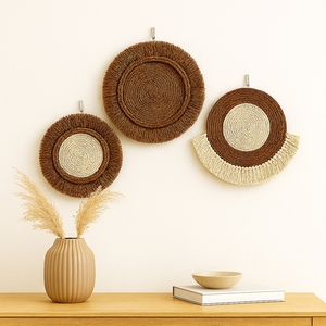 Decoración de Pared de Macramé Hecha a Mano con Cuerda de Algodón Ecológica, Estilo Bohemio, Personalización en Dorado, Acabado Natural para Decoración - Product Image 2