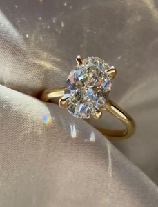 Anillo de Compromiso de Moissanita con Corte Ovalado y Diamante Cultivado en Laboratorio Personalizado, Engaste de Oro Blanco con Puntas, Joyería Clásica para Mujer - Product Image 1