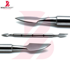 Meilleur produit : Outils de manucure et pédicure personnalisés avec logo imprimé – 4 pièces (pousse-cuticules, cuillère, coupe-ongles, lime) - Product Image 4