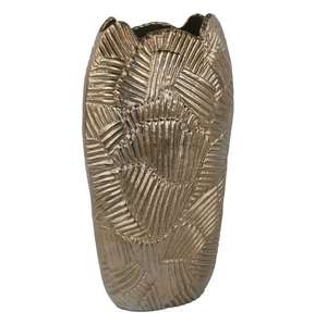 Vase à fleurs moderne en aluminium de haute qualité, fait main, avec un design personnalisable et écologique pour un thème côtier cohésif - Product Image 2