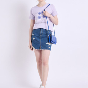 T-shirts pour femmes à col rond, en coton peigné lourd de 180 grammes, 100% coton, décontractés, à manches courtes, pour l'été, avec logo personnalisé numérique, de haute qualité - Product Image 3