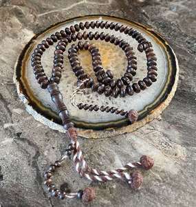 Tasbih en bois écologique à finition naturelle, perles de prière islamiques faites à la main, chapelet musulman Dhikr Zikr, cadeau religieux de table - Product Image 1